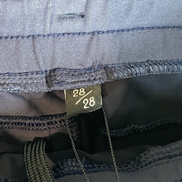 NWT Public Rec 28/28 All Day Everyday Pant Navy Performance Non-Wrinkle - Picture 11 of 14